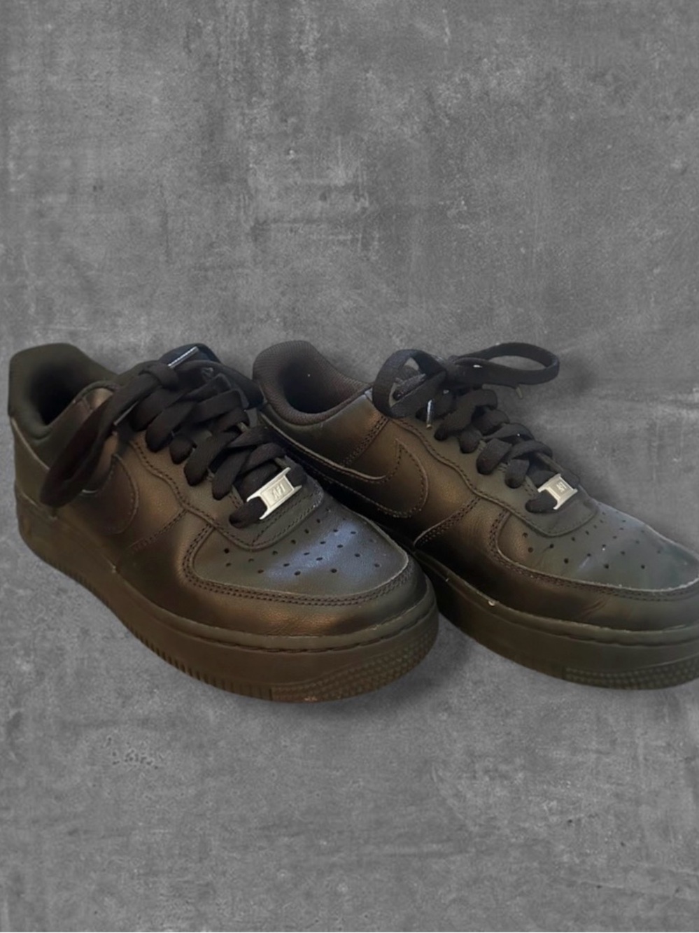 Nike Men’s Black Low-Top Leather Sneakers Air force 1